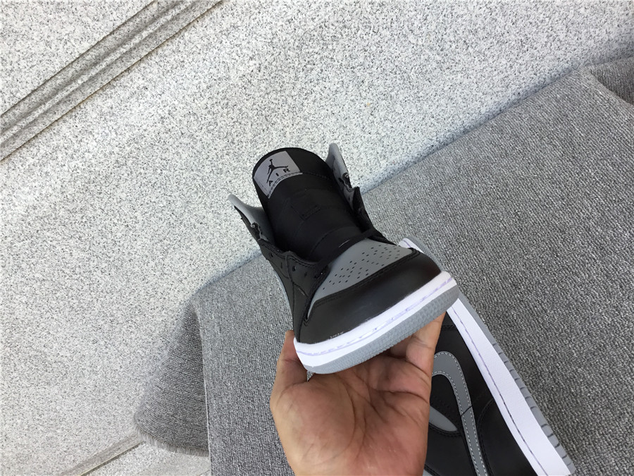 Air Jordan 1 Mid DQ1864-101