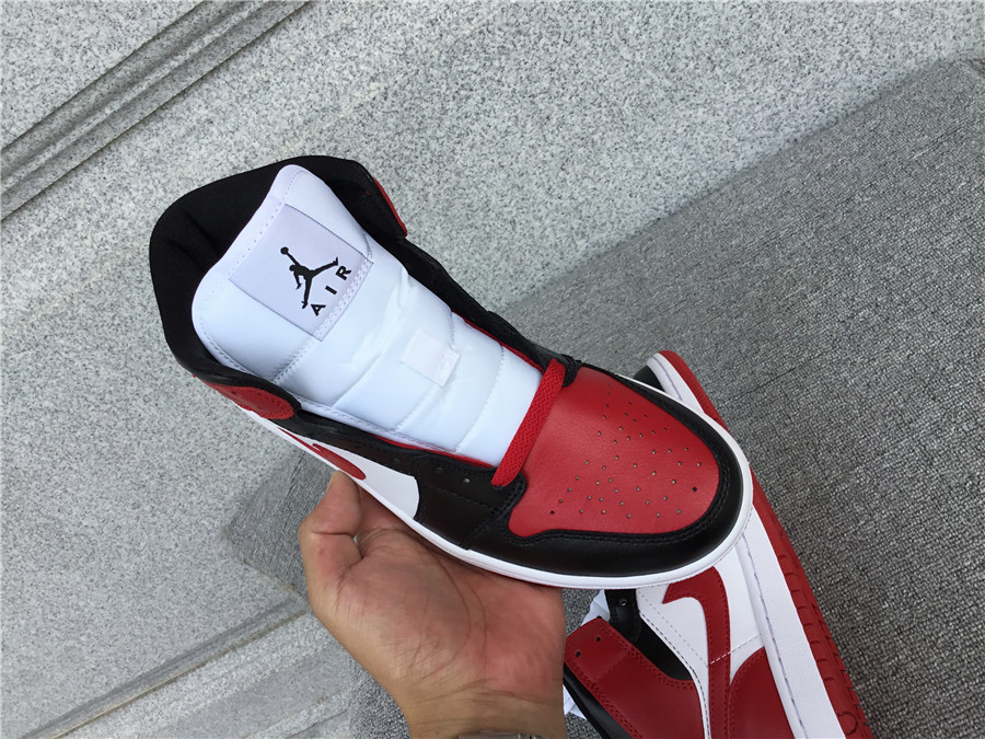 Air Jordan 1 Mid BQ6472-079