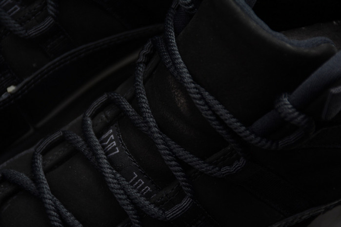 Air Jordan 11 Cap and Gown black 378037-005