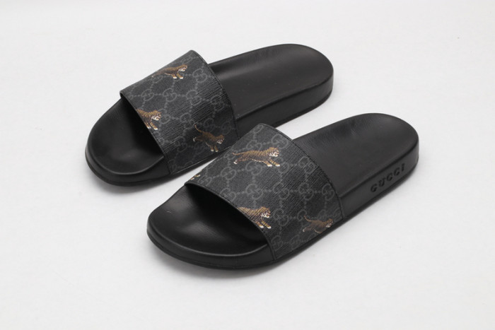 Gucc* Sandal52