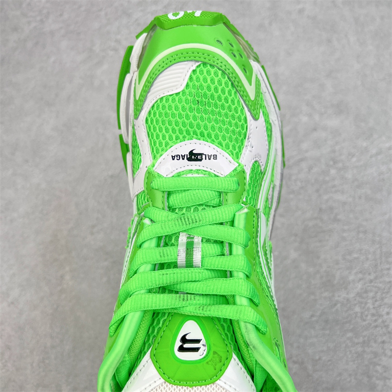 Balenciaga Runner Fashion Lace-up Sneakers White and Green 677403W3RBM3590