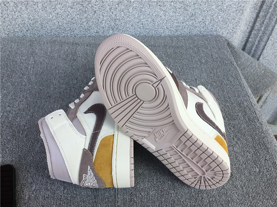 Air Jordan 1 Mid SE DM9652-102