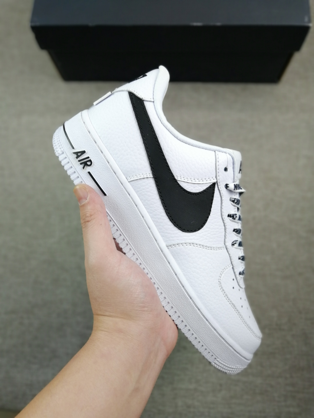 Nike Air Force 1 07 LV8 NBA Sz 18 White/ Black Athletic Shoes 823511-103