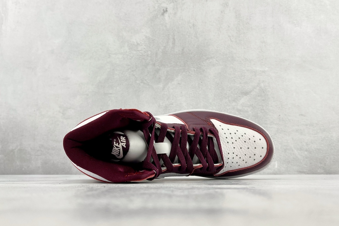 Jordan 1 Retro High OG Bordeaux 555088-611