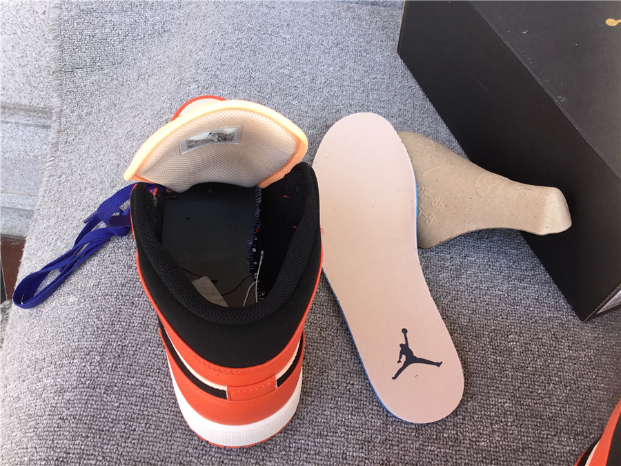 Air Jordan 1 Mid Knicks