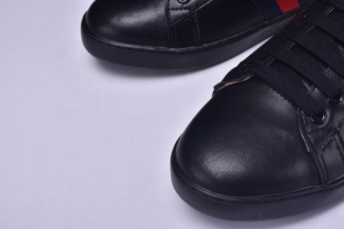 GUCCI Ace Embroidered Low-Top Sneaker black with bee mens 431942-A38G0