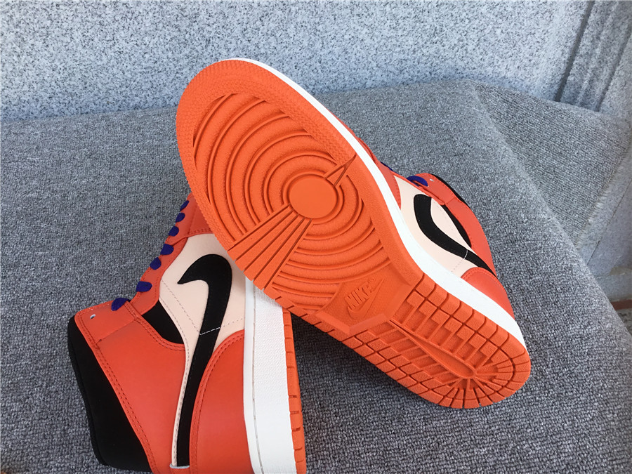 Air Jordan 1 Mid Knicks