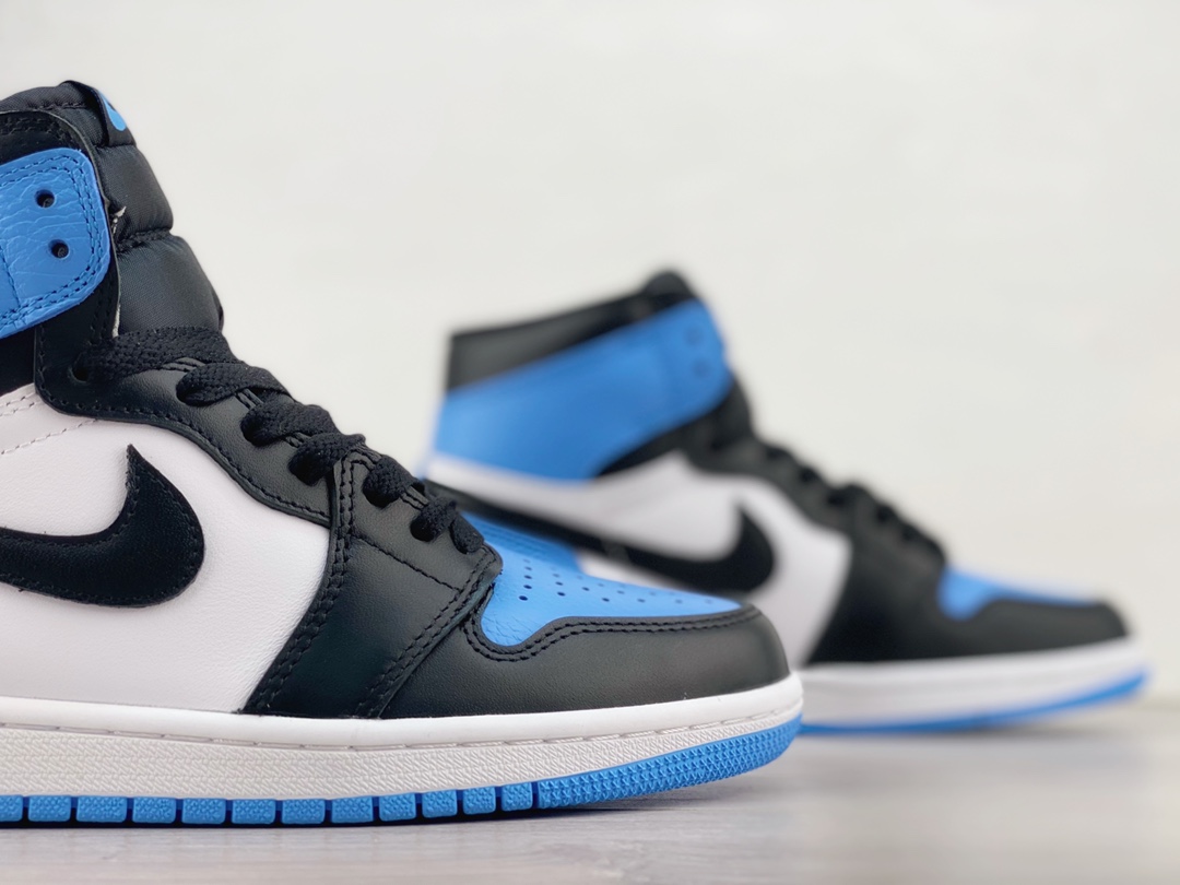 Jordan 1 Retro High OG True Blue DZ5485-400