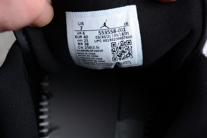 Air Jordan 1 Mid 553558-001