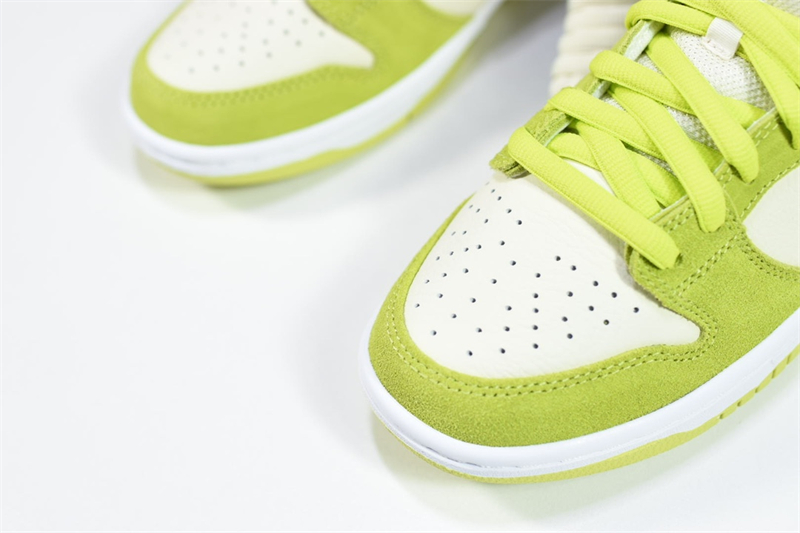 Nike SB Dunk Low Green Apple DM0807-300