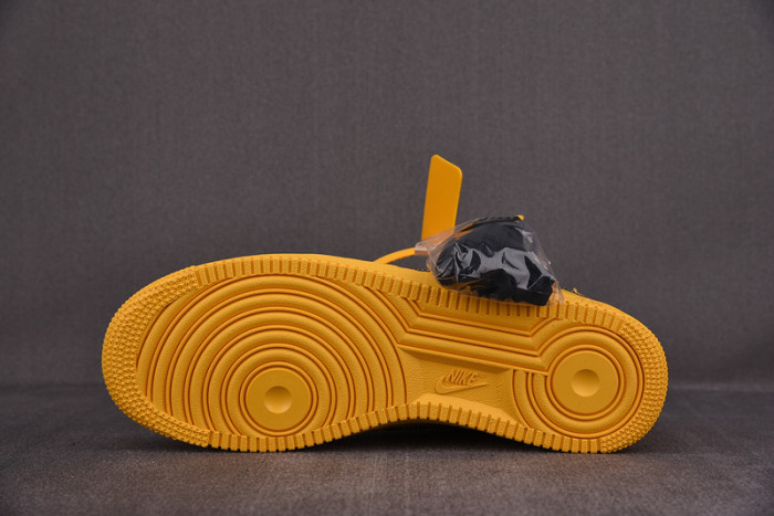 NIKE AIR FORCE 1 LOW OFF-WHITE UNIVERSITY GOLD METALLIC SILVER DD1876-700