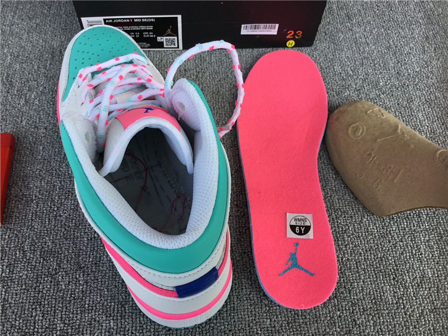 Air Jordan 1 Mid 