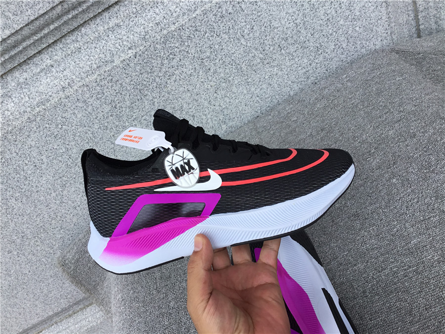 Nike Zoom Fly 4 Carbon Plate Running Shoe CT2392-004