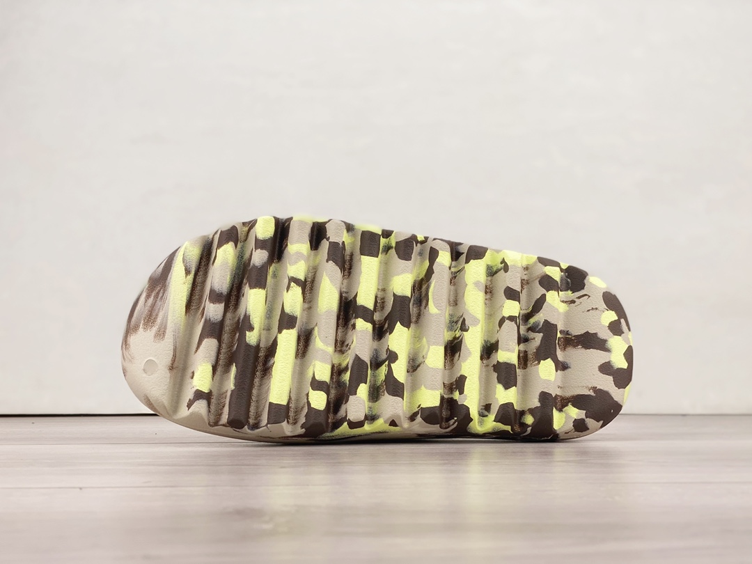 Kanye West x Adidas Yeezy Slide