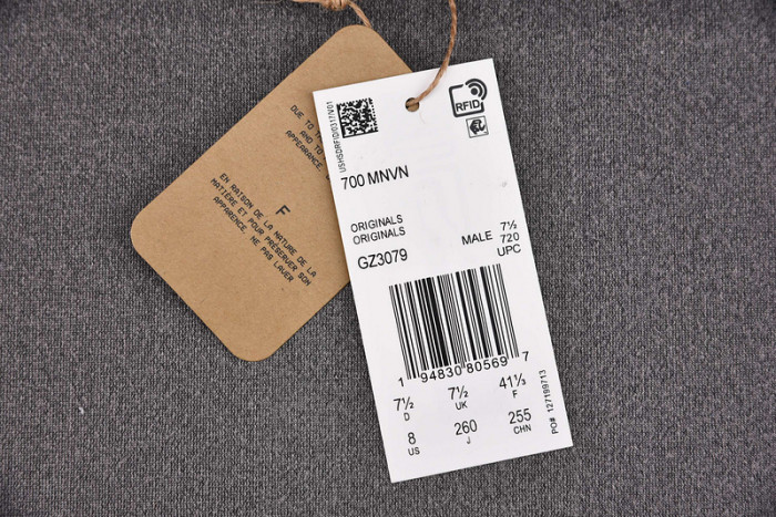 ADIDAS BOOST YEEZY 700 MNVN BRIGHT CYAN GZ3079