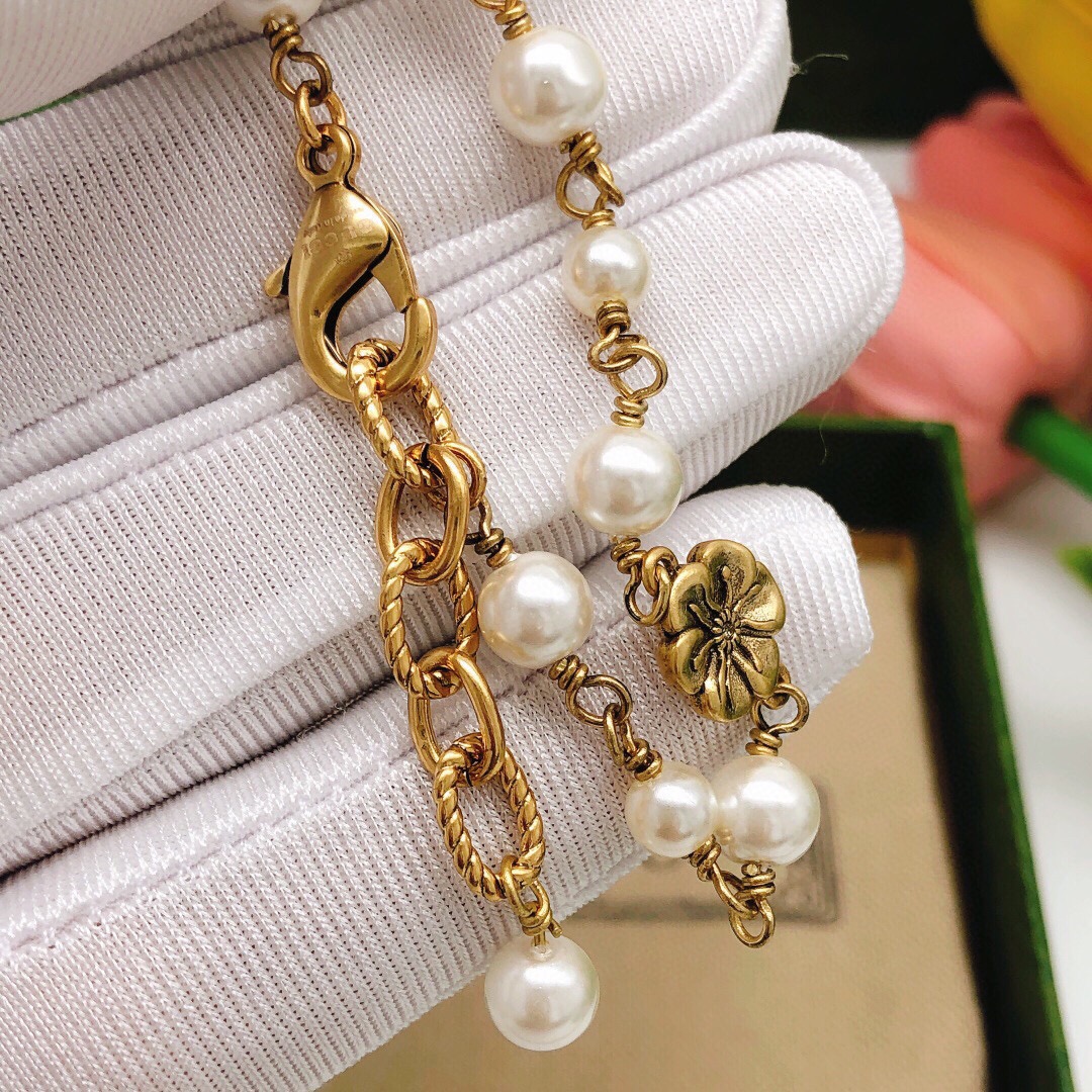 Dior bracelet gold pearls
