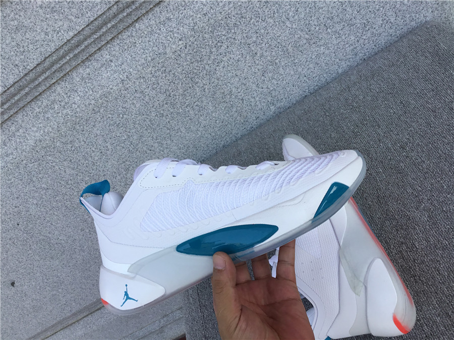 Air Jordan Luka 1 PF DN1772-104