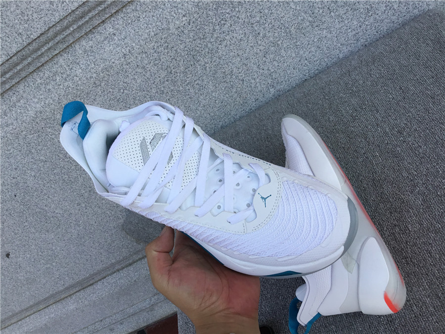 Air Jordan Luka 1 PF DN1772-104