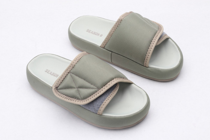 Yeezy sandal2