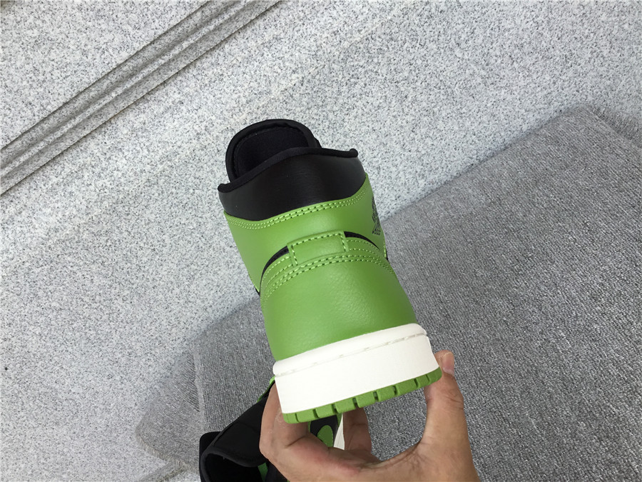 Air Jordan 1 Mid dark green