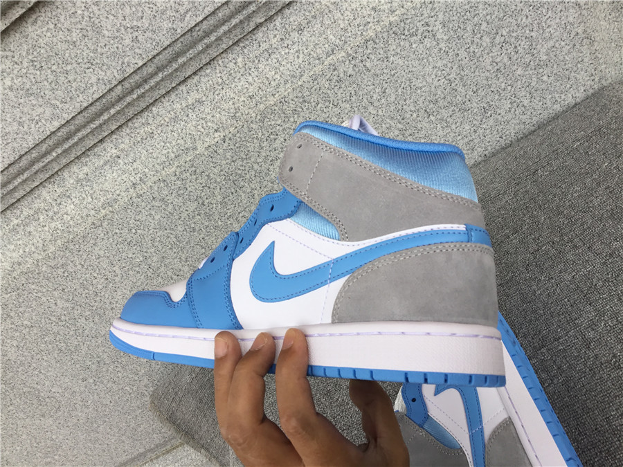 Air Jordan AJ1 Mid 
