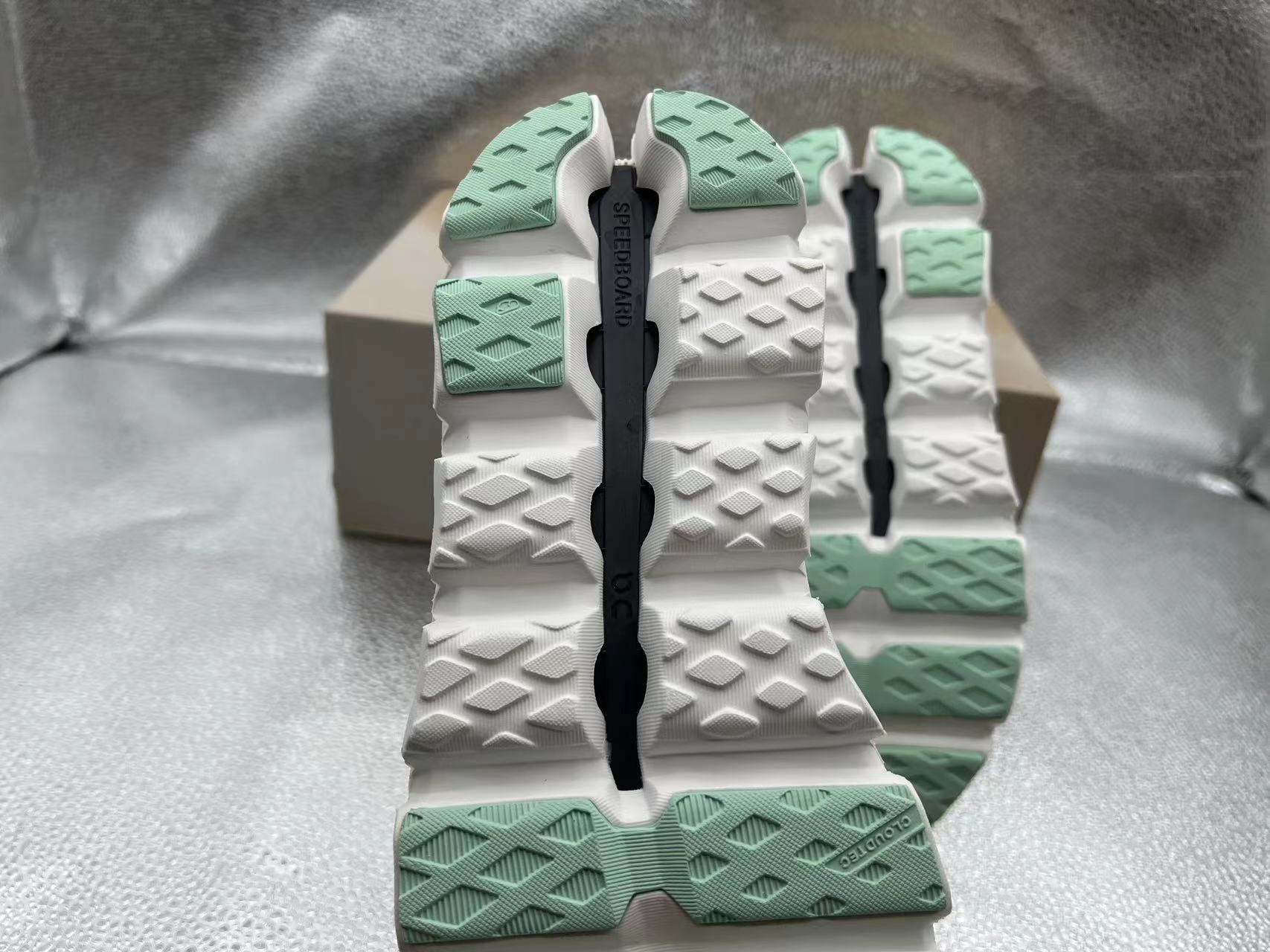 Cloud Swift 3 AP0816-05