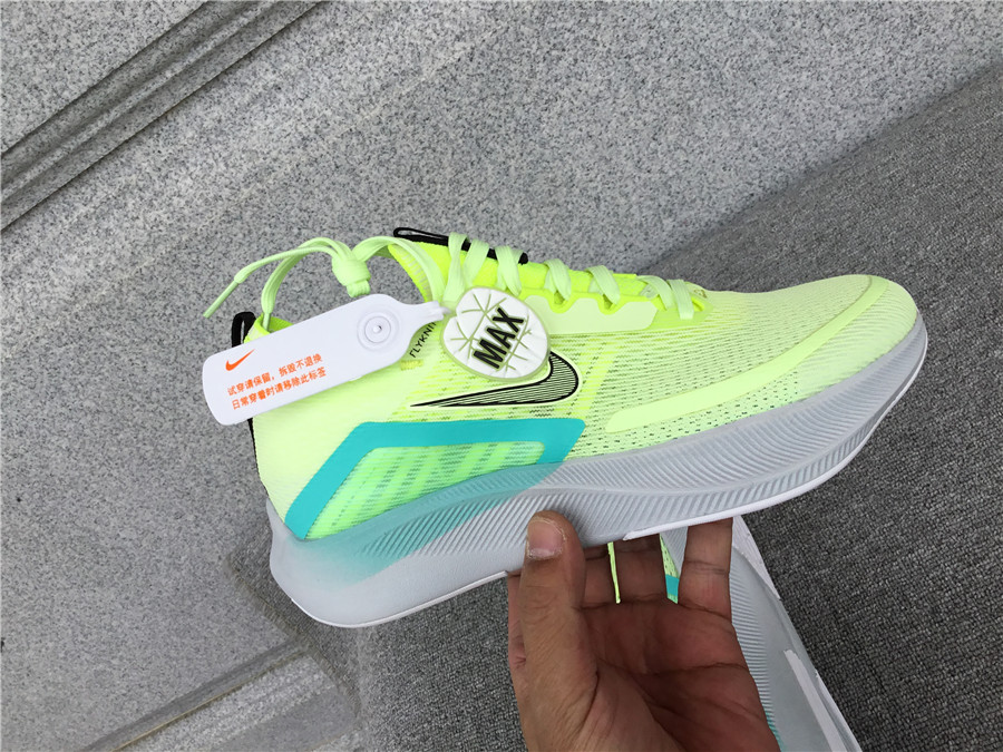 Nike Zoom Fly 4 Carbon Plate Running Shoe CT2401-700