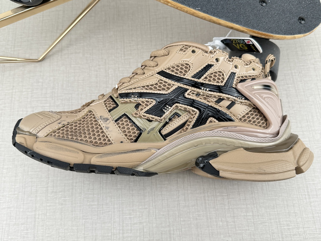 Balenciaga Dad Shoes Generation 10 Sand