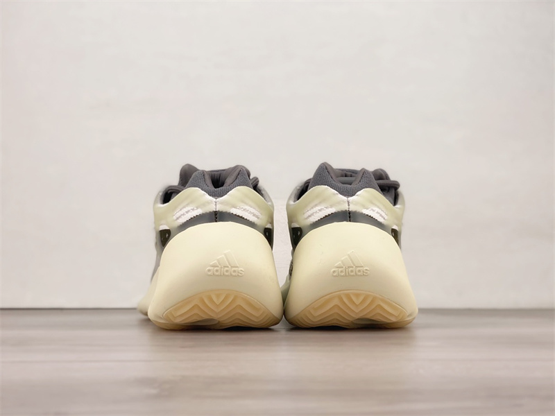 Yeezy 700 V3 Fade Salt ID1674