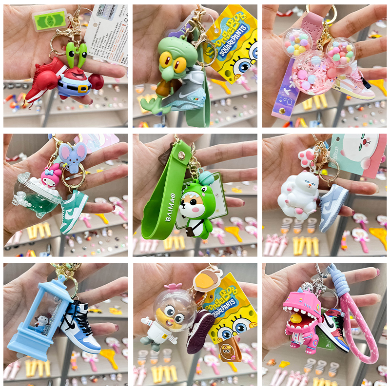 Key Chain Mystery Box (Including a small shoe, a beautiful doll) GF00066