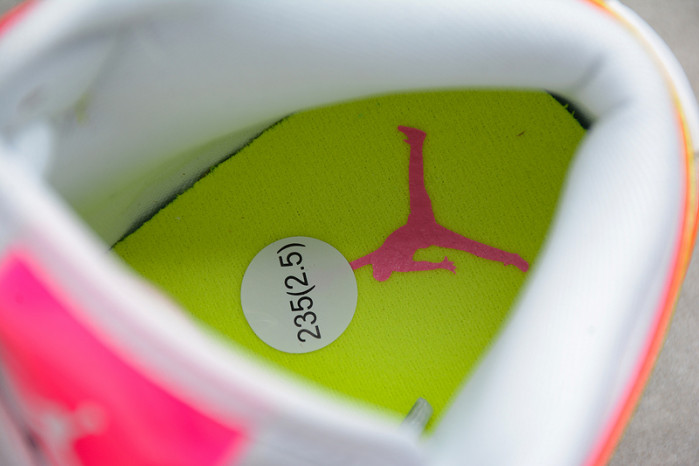 Air Jordan 1 Mid SE GS Edge Glow CV4611-100