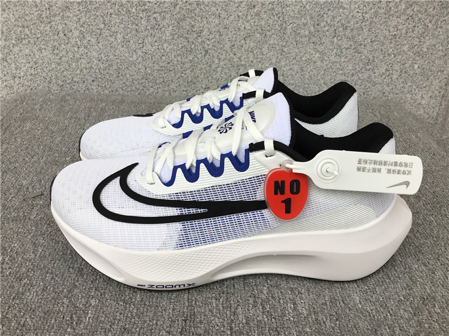Nike Zoom Fly 5 Carbon Plate Running Shoe DZ2769-101