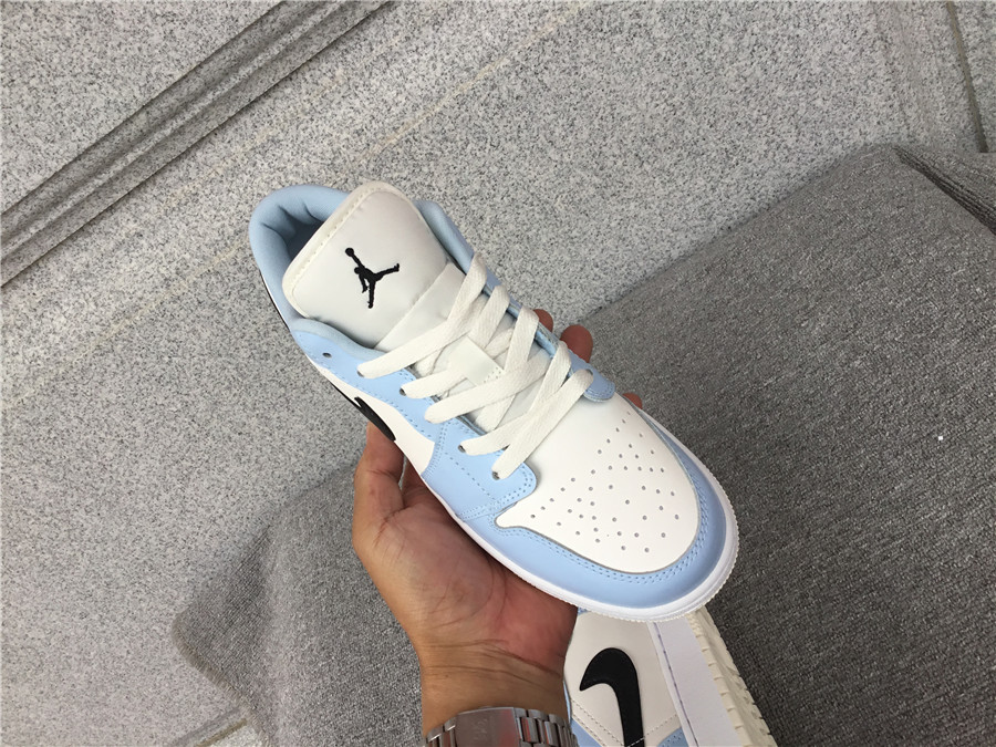 Air Jordan 1 Low 554723-401