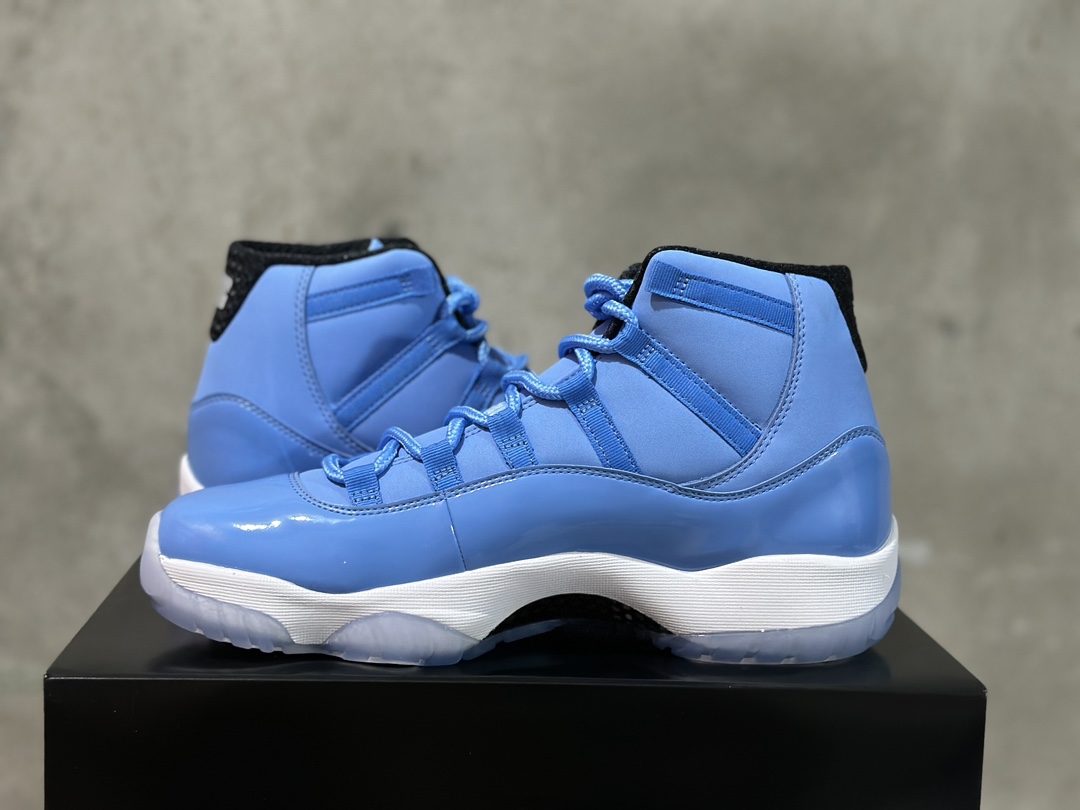 Jordan 11 Ultimate Gift of Flight 717602-900