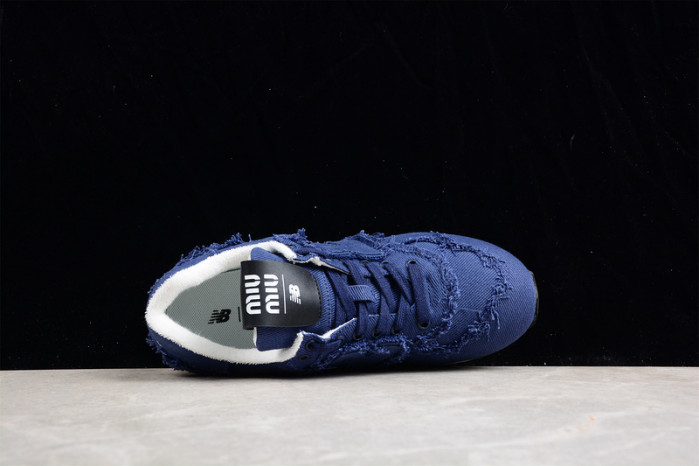 Miu Miu x New Balance IU688M