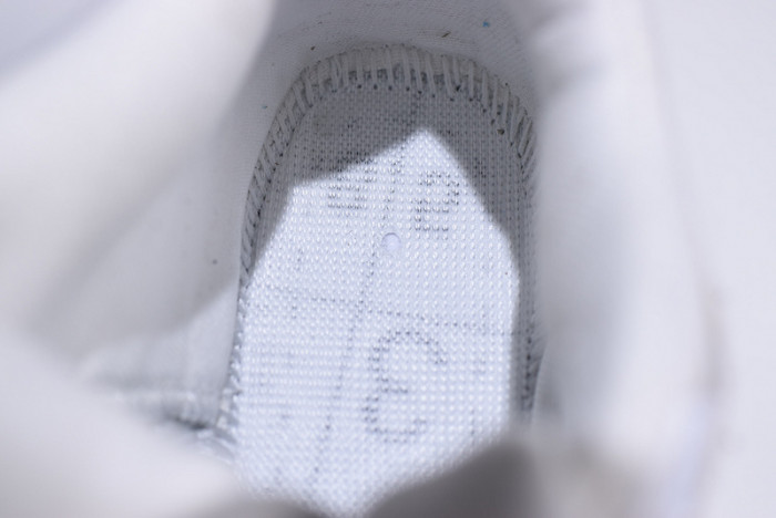 Levis x Air Jordan 4 White AO2571-100