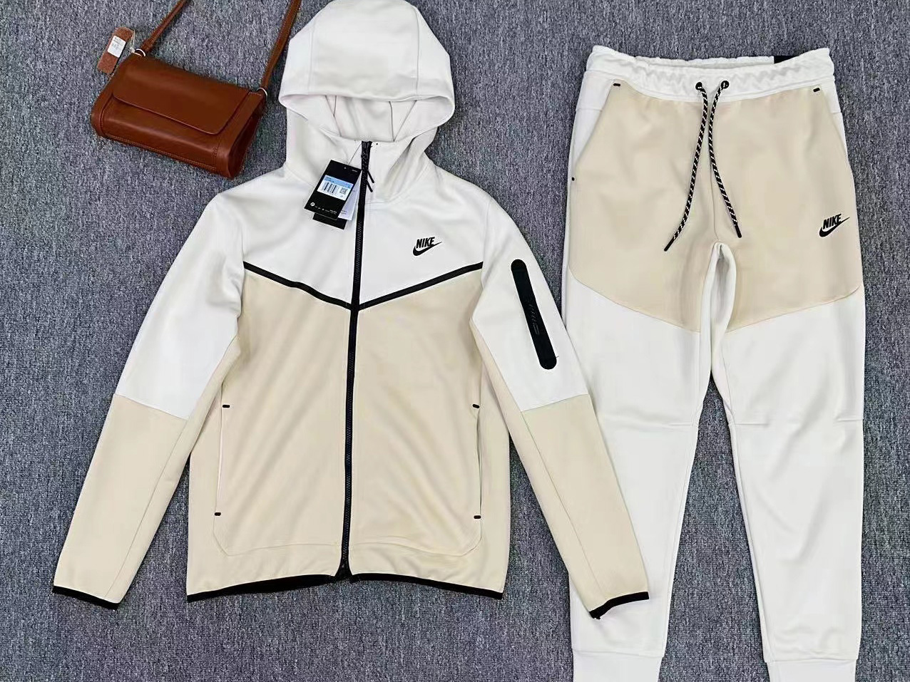 Nike NSW Tech Fleece NK1118-004