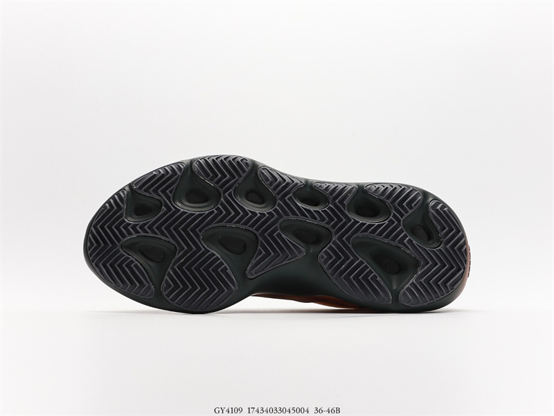 Yeezy 700 V3 Copper Fade GY4109