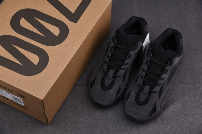adidas Yeezy Boost 700 V2 Vanta FU6684