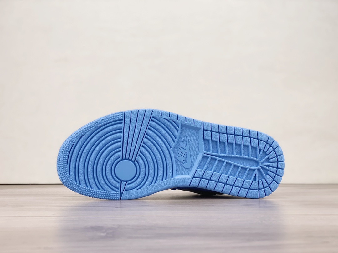 Jordan 1 Low UNC AO9944-441