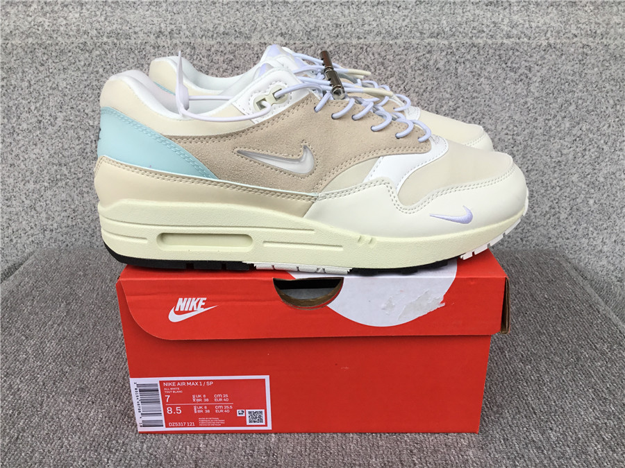 Nike Air Max 1 Nike Half Palm Air Cushion Retro Running Shoes DZ5317-121