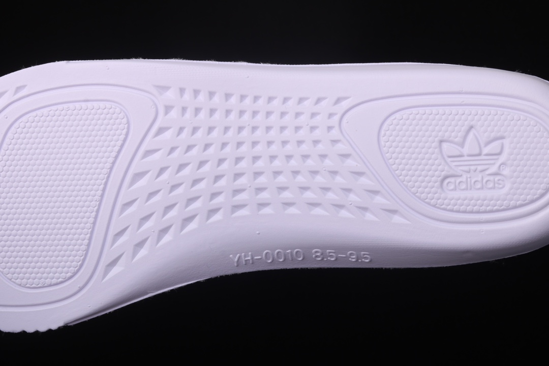 2018 Yeezy Boost 350 V2 Triple White CP9366