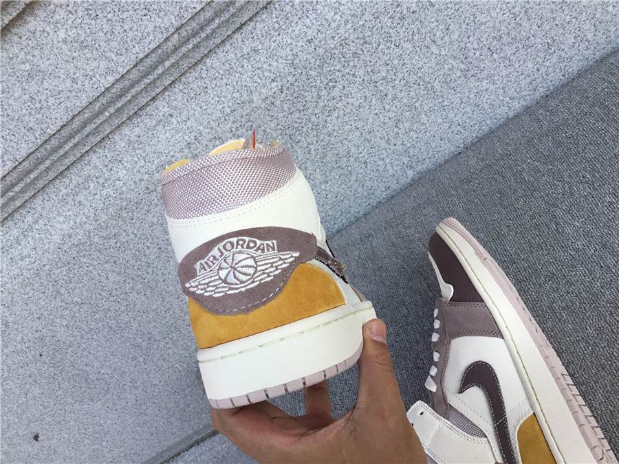 Air Jordan 1 Mid SE DM9652-102