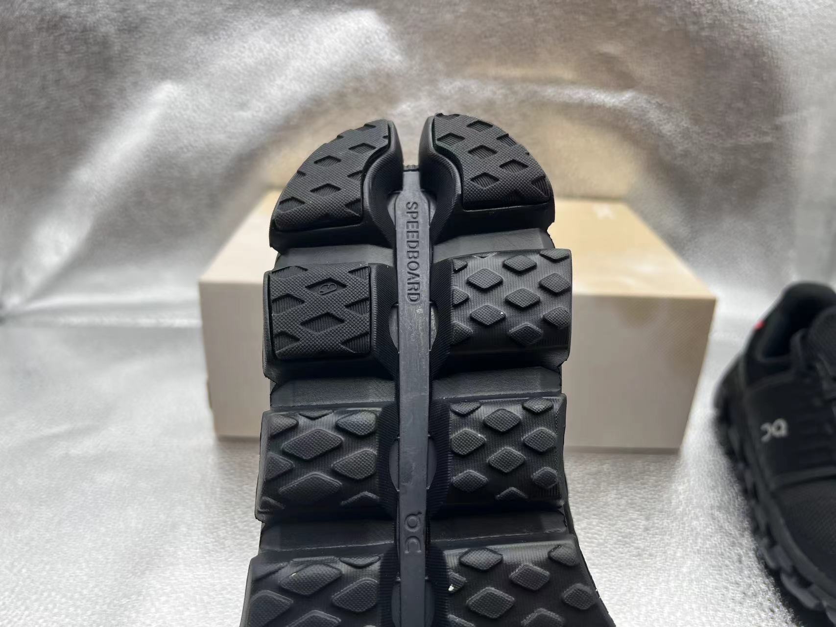 Cloud Swift 3 AP0816-01