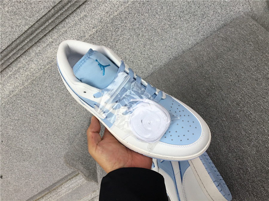 Air Jordan 1 Low DV1299-104