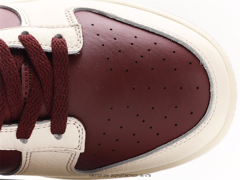 Nike Dunk Low Valentine's Day DR9705-100