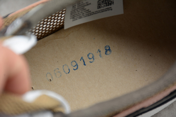 TRAVIS SCOTT X SACAI X NIKE LDV WAFFLE DAYBREAK