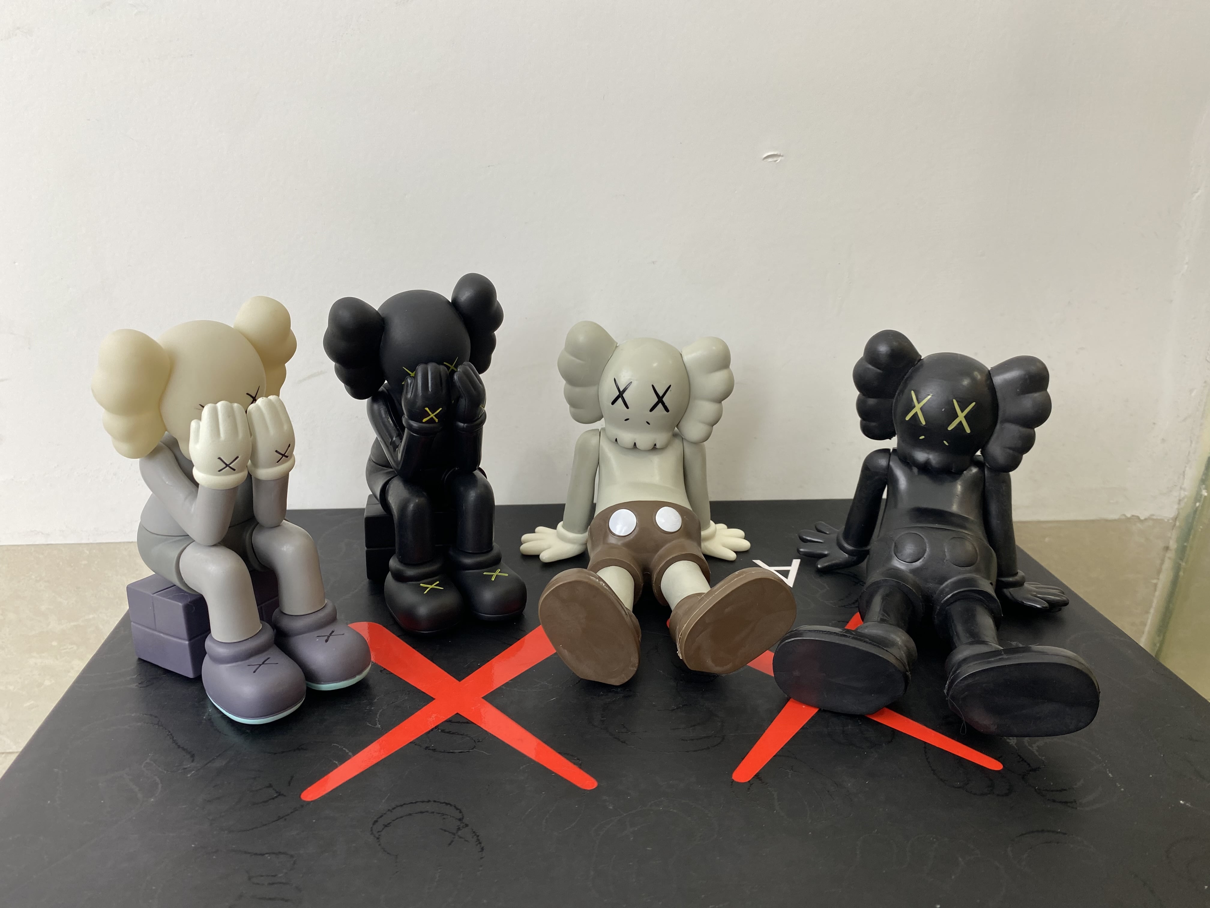 KAWS Companion Action Figures Toys Pen Holder Decoration Display Gifts Kids Boys PJ00038