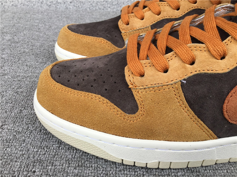 Nike SB Dunk High PRM Dark Russet DD1401-200