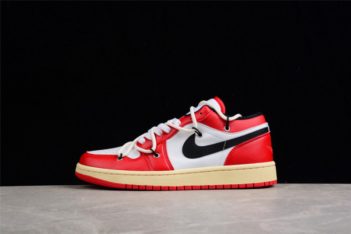 Air Jordan 1 Low Chicago